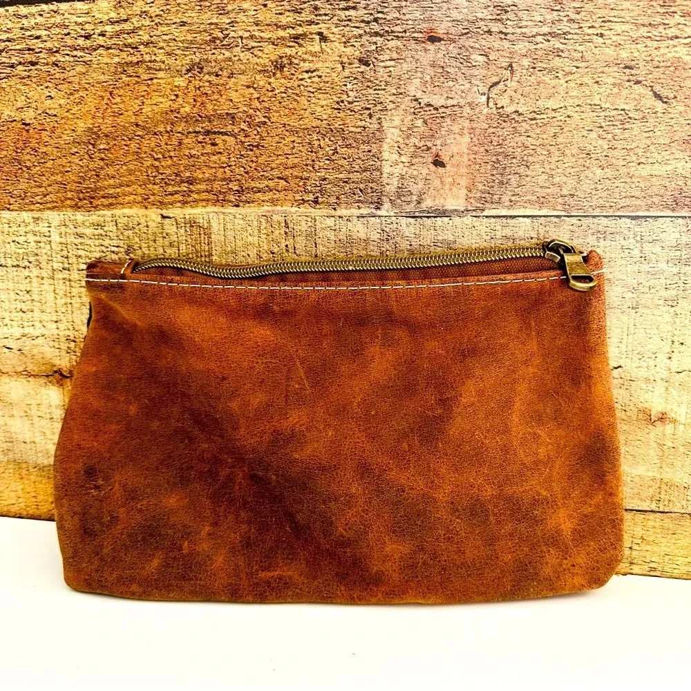 Plumas and Jade Tooled Feather Leather Makeup Bag